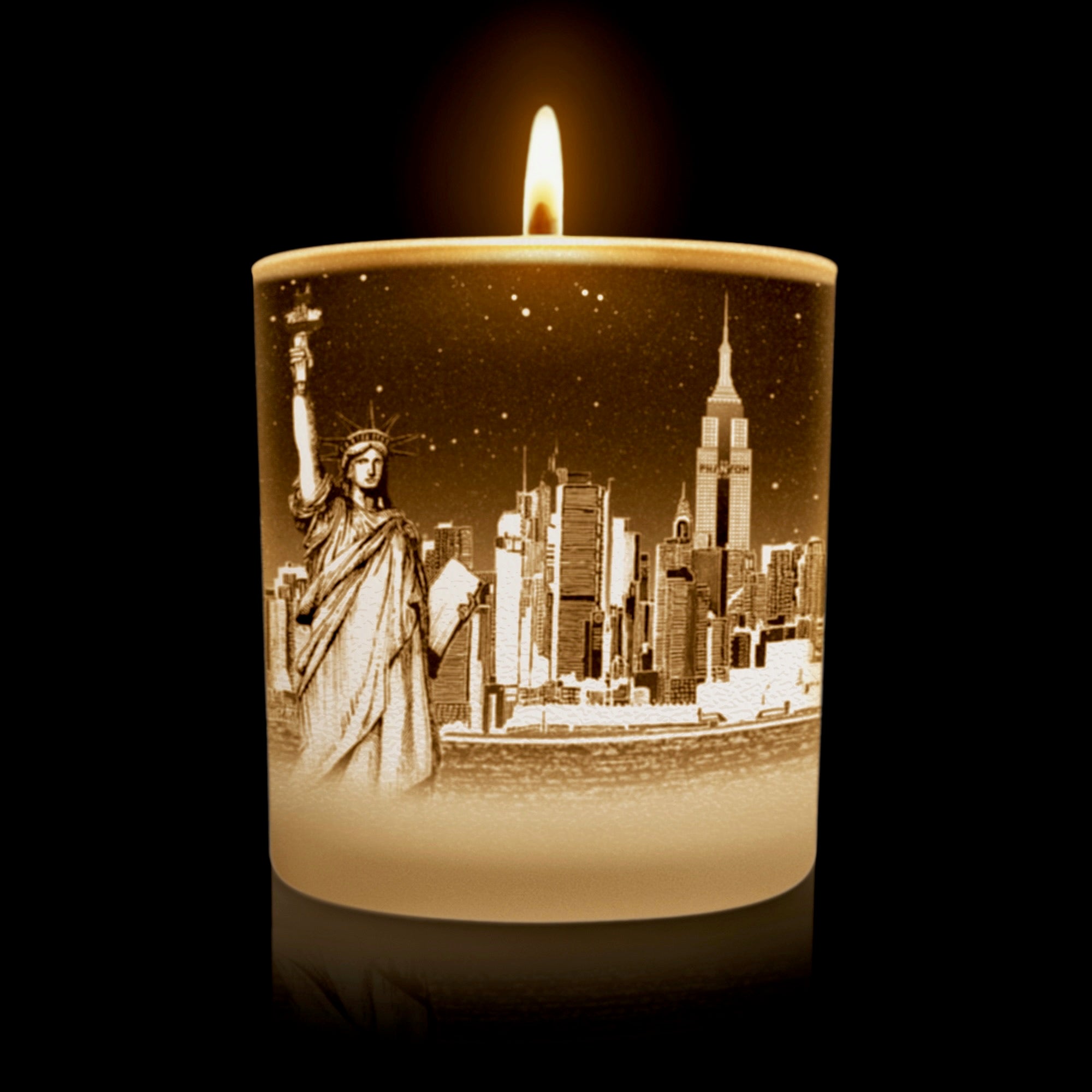 Glowing NYC candle featuring the city skyline 